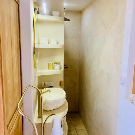 Apartment Garden 2 Bedroom 2 Bathroom Appartamento